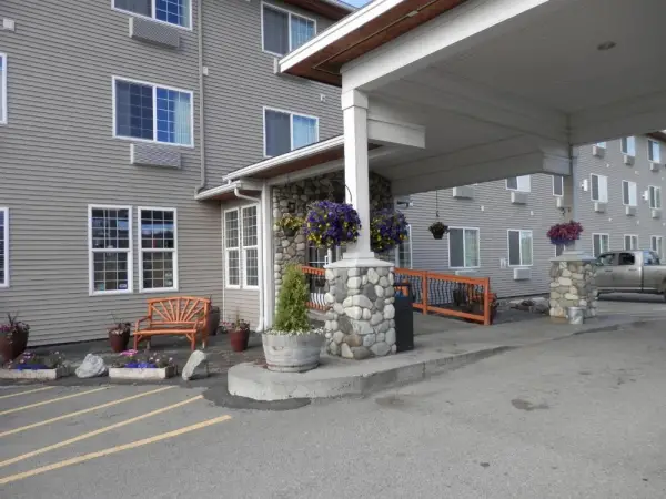 Grand View Inn & Suites Main image