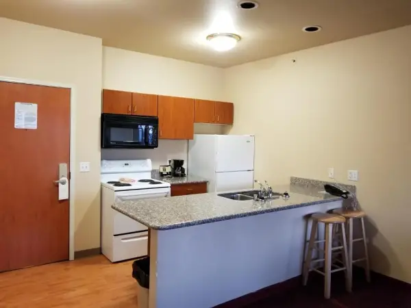 Grand View Inn & Suites 5